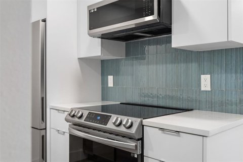 Condominio en alquiler en Belleair Bluffs, Florida, 1 dormitorio, 64.1 m2 № 1910058 - foto 16