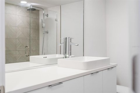 Condominio en alquiler en Belleair Bluffs, Florida, 1 dormitorio, 64.1 m2 № 1910058 - foto 13