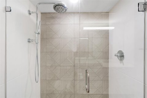 Condominio en alquiler en Belleair Bluffs, Florida, 1 dormitorio, 64.1 m2 № 1910058 - foto 25