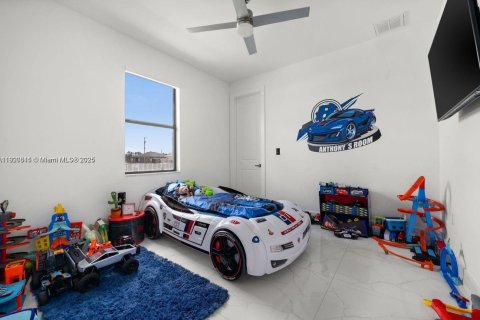 House in Cape Coral, Florida 3 bedrooms № 2082697 - photo 14