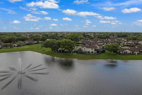 Adosado en alquiler en Miami, Florida, 2 dormitorios, 127.28 m2 № 1963523 - foto 8