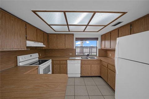 Adosado en alquiler en Miami, Florida, 2 dormitorios, 127.28 m2 № 1963523 - foto 21