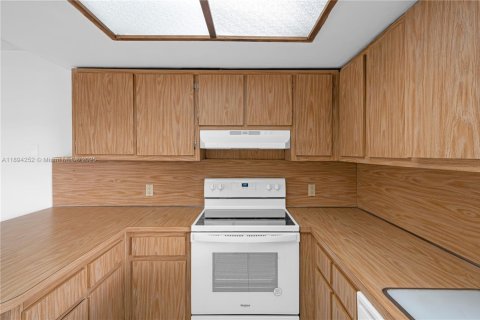 Adosado en alquiler en Miami, Florida, 2 dormitorios, 127.28 m2 № 1963523 - foto 23