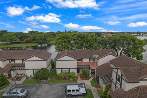 Adosado en alquiler en Miami, Florida, 2 dormitorios, 127.28 m2 № 1963523 - foto 4