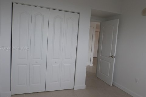 Снять в аренду квартиру в Майами, Флорида 2 спальни, 88.35м2, № 1992702 - фото 9