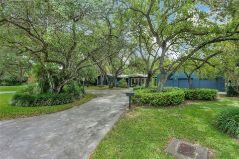 Casa en alquiler en Pinecrest, Florida, 5 dormitorios, 401.62 m2 № 2029955 - foto 6