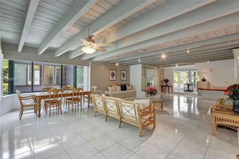 Casa en alquiler en Pinecrest, Florida, 5 dormitorios, 401.62 m2 № 2029955 - foto 2