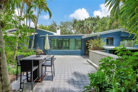 Casa en alquiler en Pinecrest, Florida, 5 dormitorios, 401.62 m2 № 2029955 - foto 11