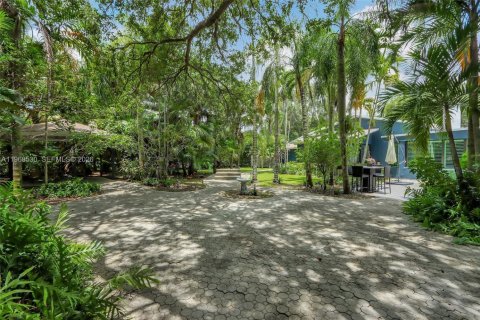 Casa en alquiler en Pinecrest, Florida, 5 dormitorios, 401.62 m2 № 2029955 - foto 8