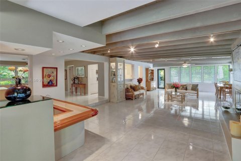 Casa en alquiler en Pinecrest, Florida, 5 dormitorios, 401.62 m2 № 2029955 - foto 18