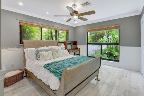 Casa en alquiler en Pinecrest, Florida, 5 dormitorios, 401.62 m2 № 2029955 - foto 28