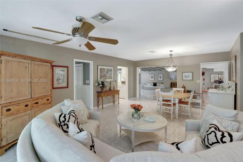 Casa en alquiler en Pinecrest, Florida, 5 dormitorios, 401.62 m2 № 2029955 - foto 23