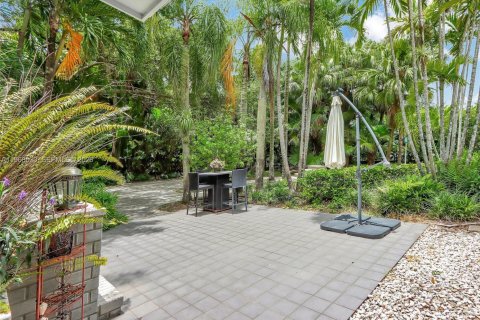 Casa en alquiler en Pinecrest, Florida, 5 dormitorios, 401.62 m2 № 2029955 - foto 12
