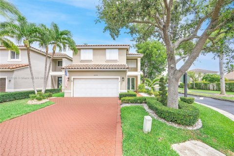 House in Miami, Florida 4 bedrooms, 219.62 sq.m. № 1814854 - photo 4