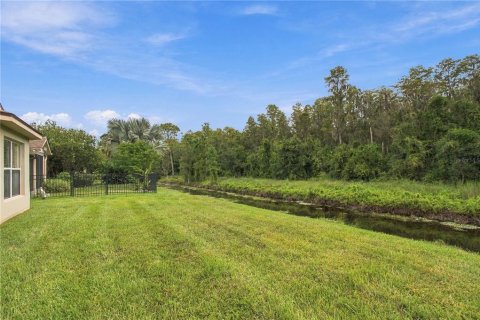 Villa ou maison à vendre à Poinciana, Floride: 2 chambres, 143.35 m2 № 2408440 - photo 30