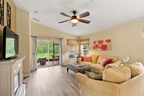 Villa ou maison à vendre à Poinciana, Floride: 2 chambres, 143.35 m2 № 2408440 - photo 3