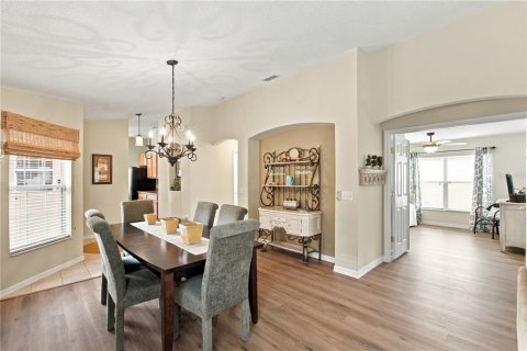 Villa ou maison à vendre à Poinciana, Floride: 2 chambres, 143.35 m2 № 2408440 - photo 5