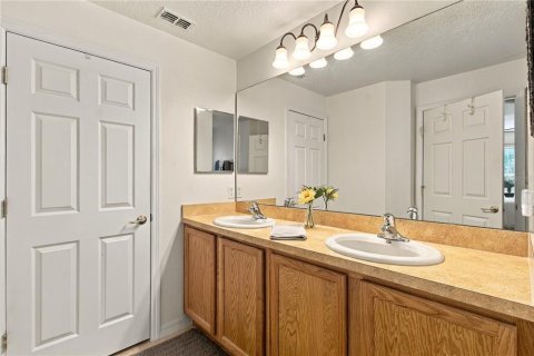 Villa ou maison à vendre à Poinciana, Floride: 2 chambres, 143.35 m2 № 2408440 - photo 11