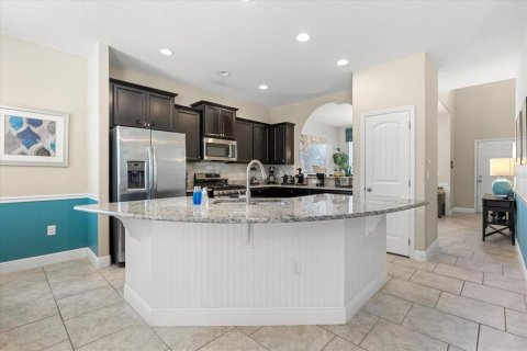 House in Davenport, Florida 6 bedrooms, 266.16 sq.m. № 1740602 - photo 11
