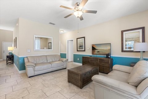 House in Davenport, Florida 6 bedrooms, 266.16 sq.m. № 1740602 - photo 17
