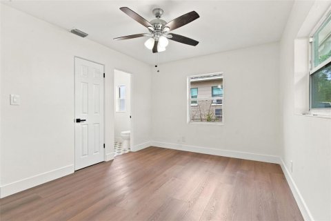 Villa ou maison à vendre à Orlando, Floride: 4 chambres, 179.58 m2 № 2227769 - photo 23