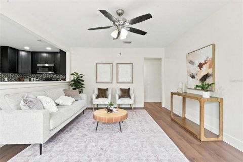 Villa ou maison à vendre à Orlando, Floride: 4 chambres, 179.58 m2 № 2227769 - photo 3