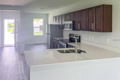 Apartamento en alquiler en Ocala, Florida, 3 dormitorios, 107.95 m2 № 2095396 - foto 2