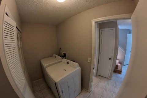Townhouse in Orlando, Florida 3 bedrooms, 142.33 sq.m. № 1755596 - photo 28