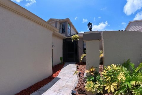 Townhouse in Orlando, Florida 3 bedrooms, 142.33 sq.m. № 1755596 - photo 4