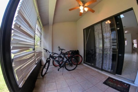 Townhouse in Orlando, Florida 3 bedrooms, 142.33 sq.m. № 1755596 - photo 24