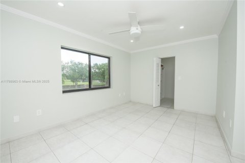 Condo in Miami, Florida, 2 bedrooms  № 1695836 - photo 25
