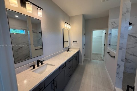 Villa ou maison à louer à Tamarac, Floride: 4 chambres, 245.82 m2 № 2084251 - photo 13