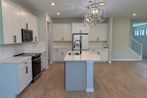 Villa ou maison à louer à Tamarac, Floride: 4 chambres, 245.82 m2 № 2084251 - photo 6