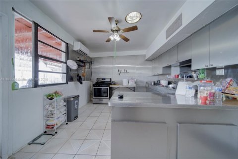 Купить виллу или дом в Майами, Флорида 9 спален, № 1931905 - фото 21