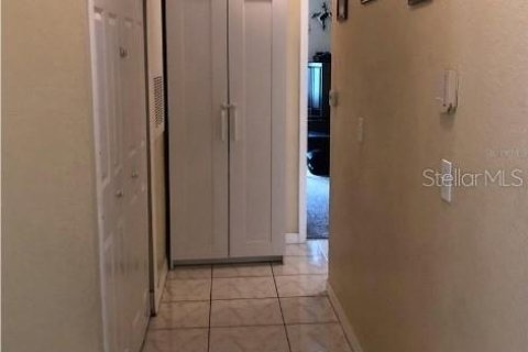 Condo in Orlando, Florida, 2 bedrooms  № 1759512 - photo 13