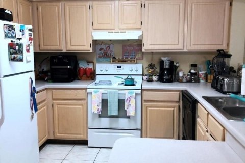 Condo in Orlando, Florida, 2 bedrooms  № 1759512 - photo 9