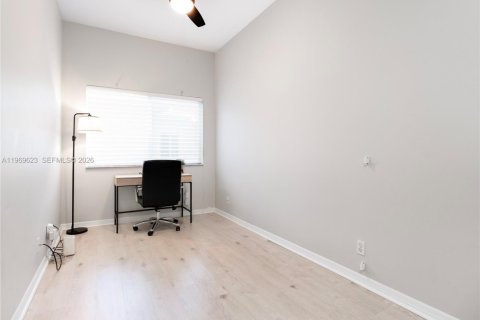 Touwnhouse à vendre à Fort Lauderdale, Floride: 2 chambres, 156.08 m2 № 2030359 - photo 13