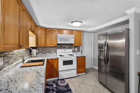 Casa en venta en New Port Richey, Florida, 2 dormitorios, 105.07 m2 № 2258408 - foto 17
