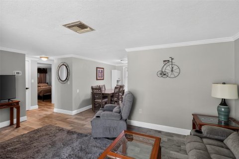 Casa en venta en New Port Richey, Florida, 2 dormitorios, 105.07 m2 № 2258408 - foto 14