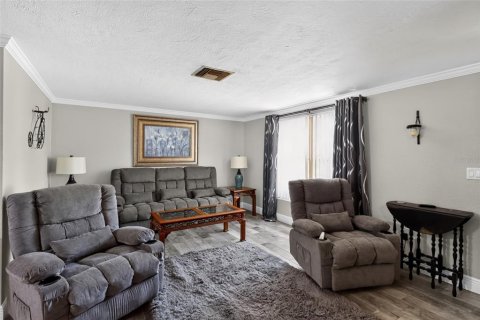 Casa en venta en New Port Richey, Florida, 2 dormitorios, 105.07 m2 № 2258408 - foto 15
