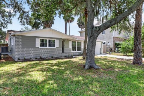 Casa en venta en New Port Richey, Florida, 2 dormitorios, 105.07 m2 № 2258408 - foto 2
