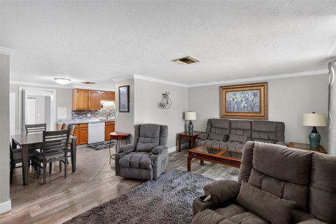 Casa en venta en New Port Richey, Florida, 2 dormitorios, 105.07 m2 № 2258408 - foto 16