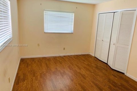 Copropriété à vendre à Pompano Beach, Floride: 2 chambres, 80.82 m2 № 2089489 - photo 4