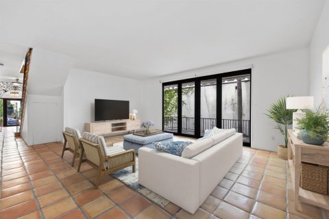 House in Palm Beach, Florida 6 bedrooms, 277.22 sq.m. № 2081940 - photo 9