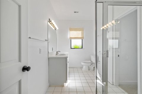 House in Palm Beach, Florida 6 bedrooms, 277.22 sq.m. № 2081940 - photo 12
