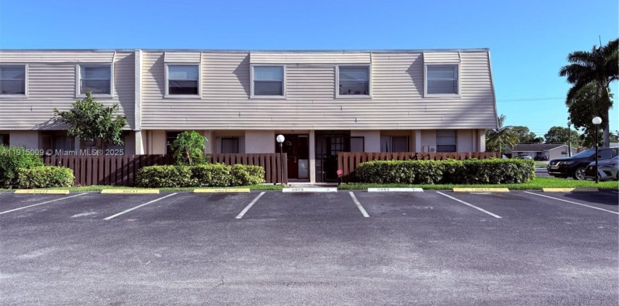 Touwnhouse à Margate, Floride 2 chambres, 104.24 m2 № 1970201