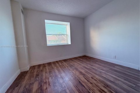 Touwnhouse à vendre à Margate, Floride: 2 chambres, 104.24 m2 № 1970201 - photo 24