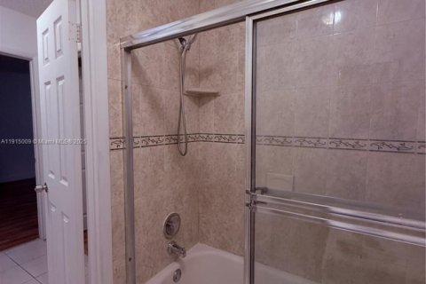 Touwnhouse à vendre à Margate, Floride: 2 chambres, 104.24 m2 № 1970201 - photo 20