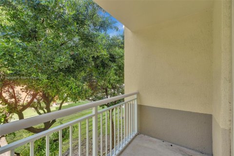 Condo in Miami, Florida, 2 bedrooms  № 1944096 - photo 22