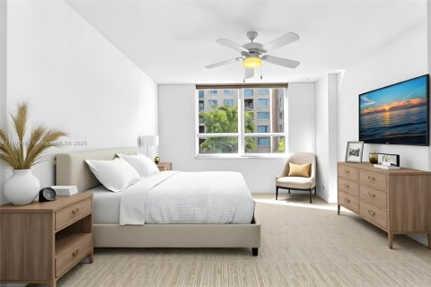Condo in Miami, Florida, 2 bedrooms  № 1944096 - photo 14